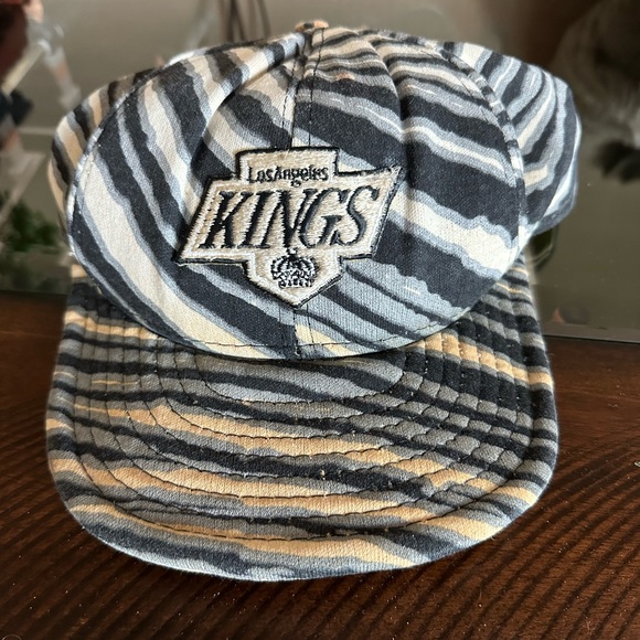 Take A Look About La Kings Hat Vintage